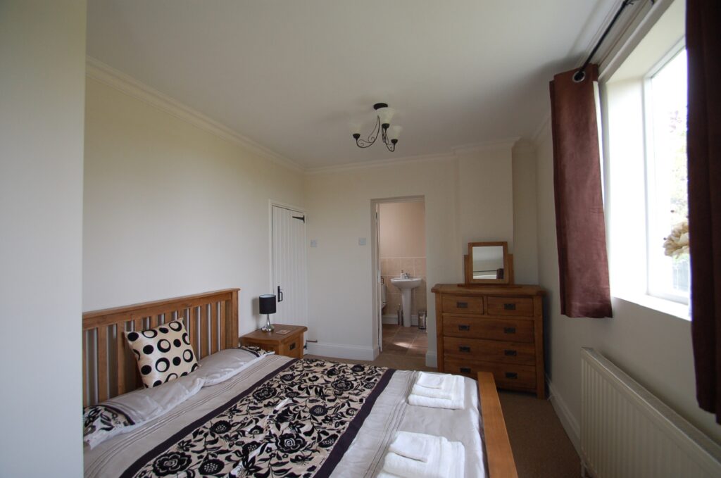 Ground floor double en-suite bedroom