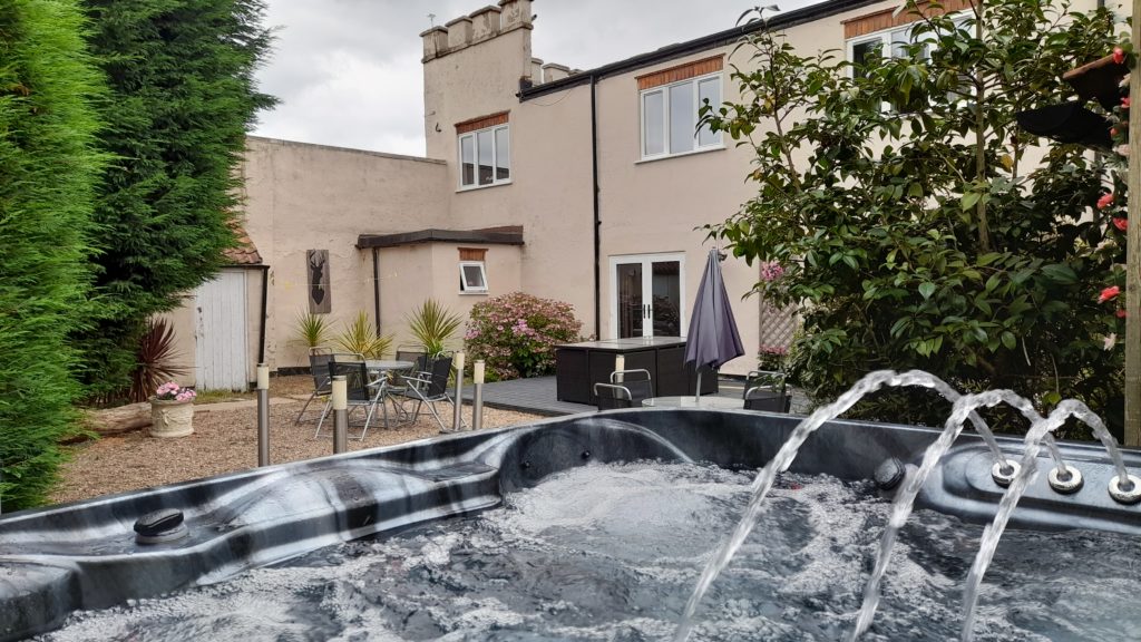 Courtyard And Premium Hot Tub